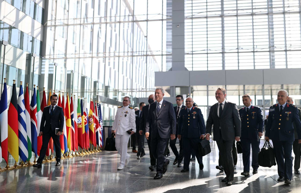 Bakan Akar, Savunma Bakanları toplantısı için NATO karargâhında