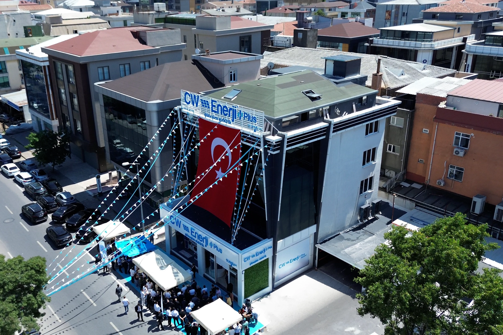 CW Enerji İstanbul Plus Bayisi Kapılarını Açtı