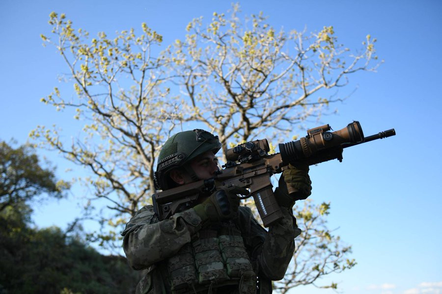 3 PKK’lı terörist teslim oldu