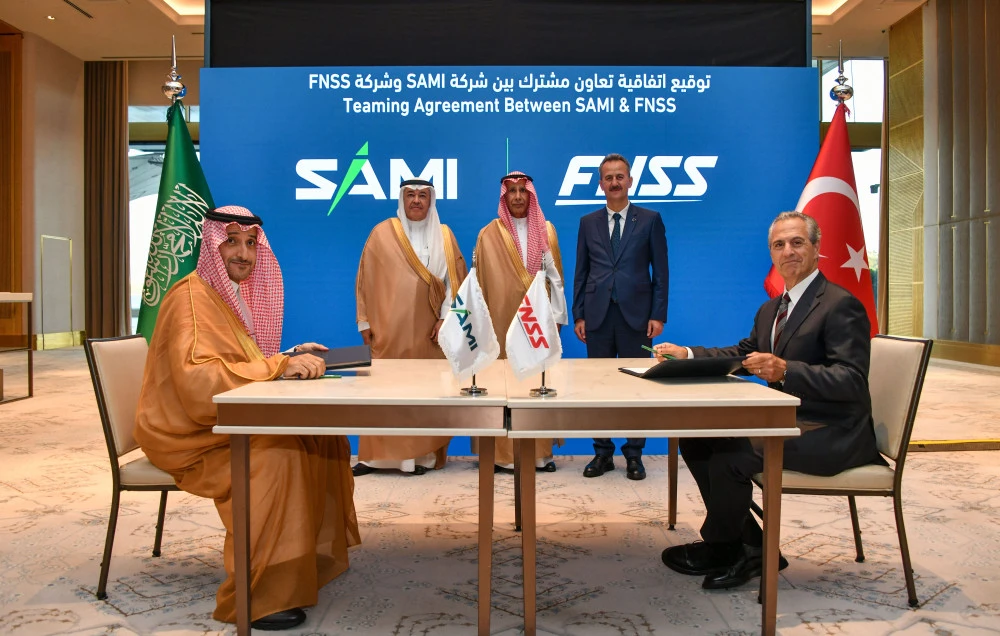 FNSS Suudi Arabistan’da 8x8 Zırhlı Üretimi İçin Anlaşmaya İmza Attı