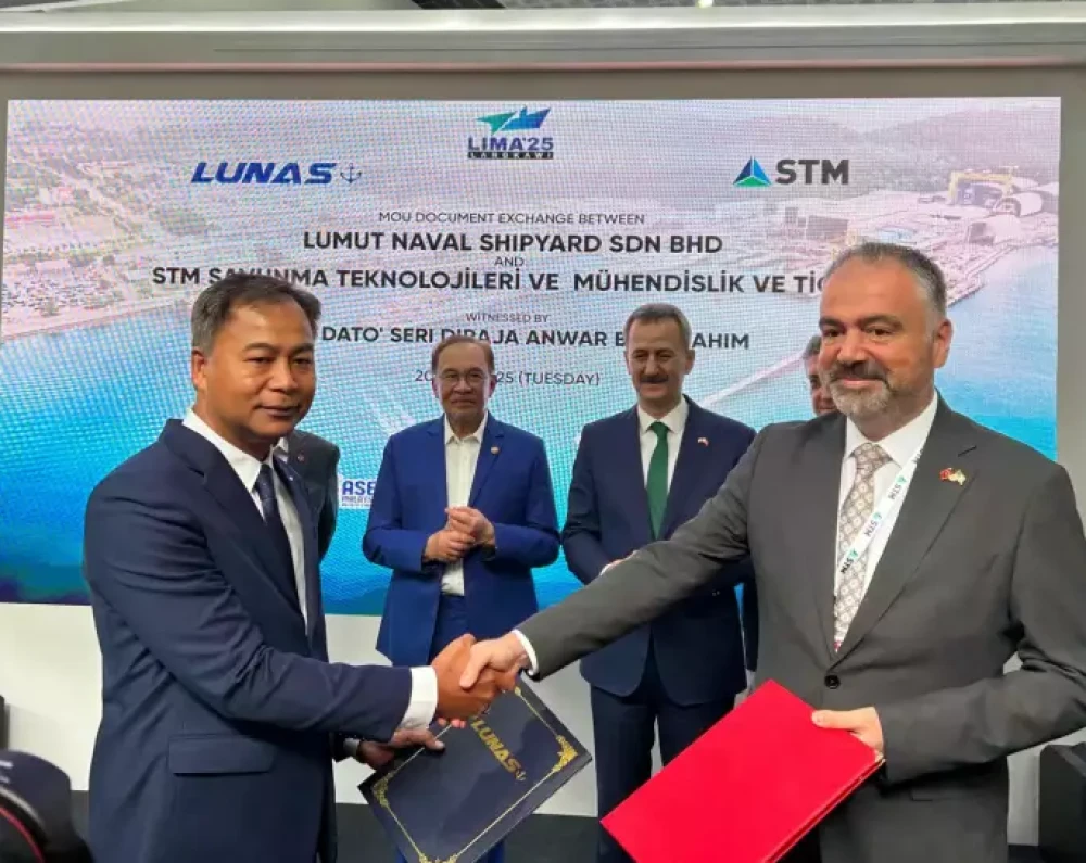 STM’den Malezya’da çifte imza