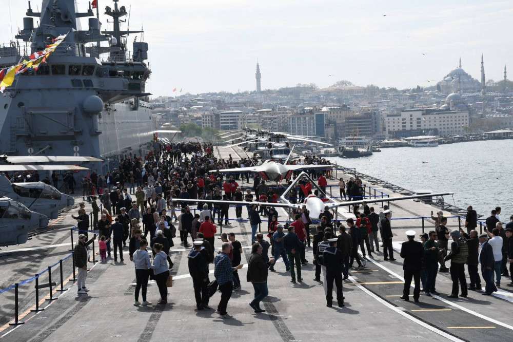 TCG ANADOLU İzmir’den ayrılıyor